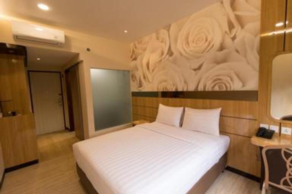 Mine Home Hotel By Sovia Bandung Exterior foto